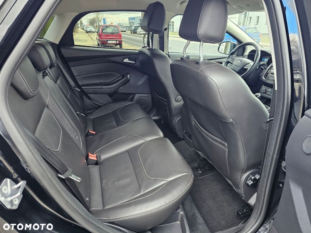Ford Focus - 22