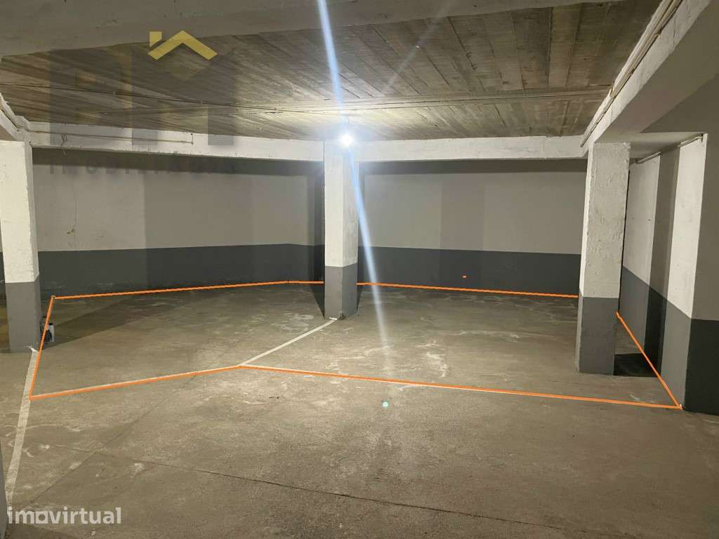 Parqueamentos para venda na zona sul da cidade de Castelo Branco - Grande imagem: 2/5