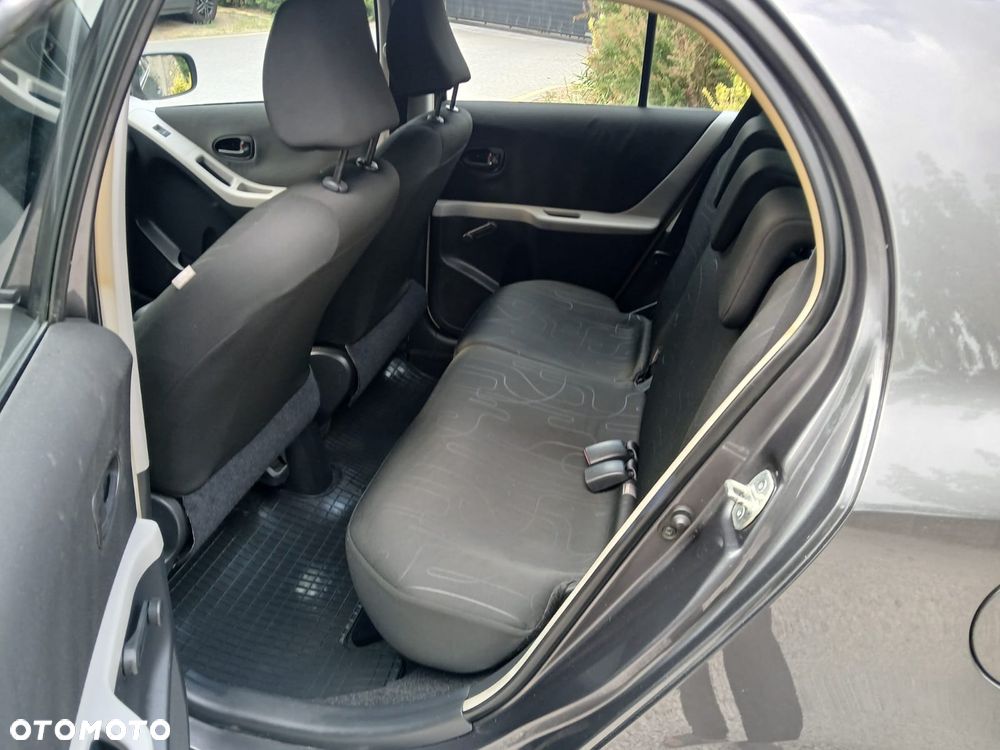Toyota Yaris 1.33 VVT-i Life - 17