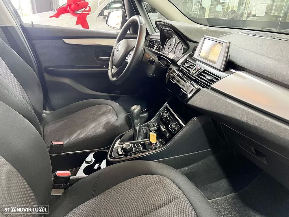 BMW 214 Active Tourer d Advantage - 11