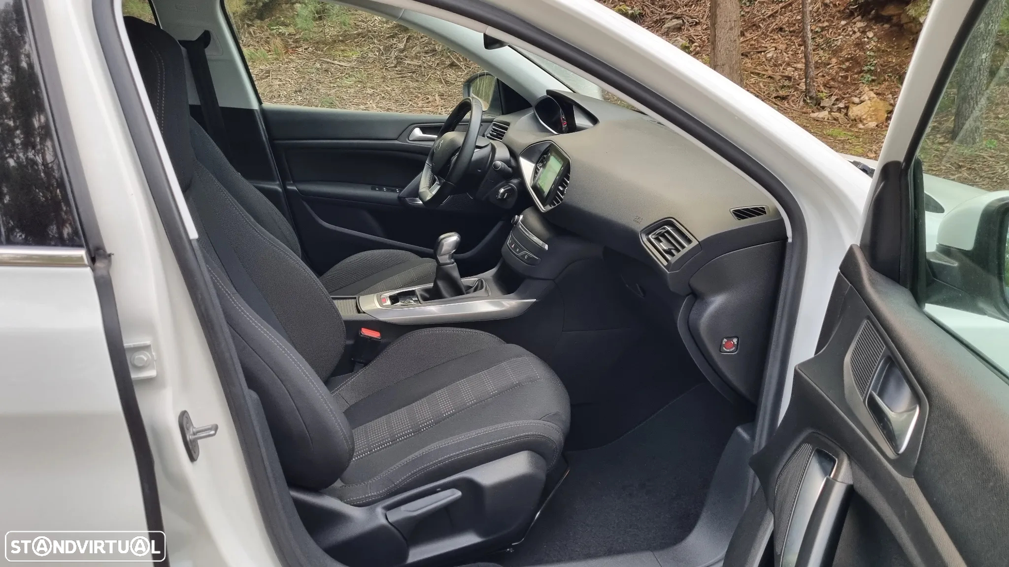 Peugeot 308 1.2 PureTech Style J17 - 12