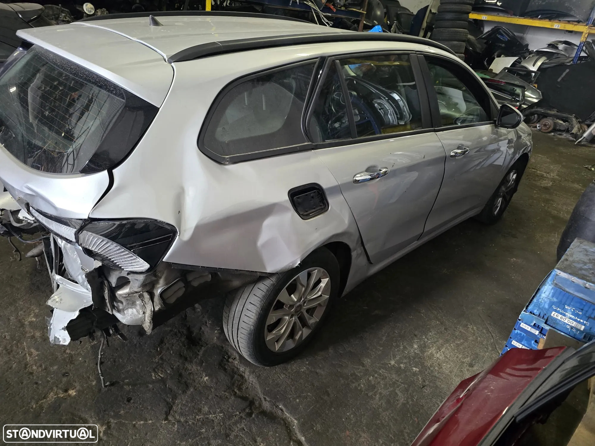 Fiat Tipo para peças - 4