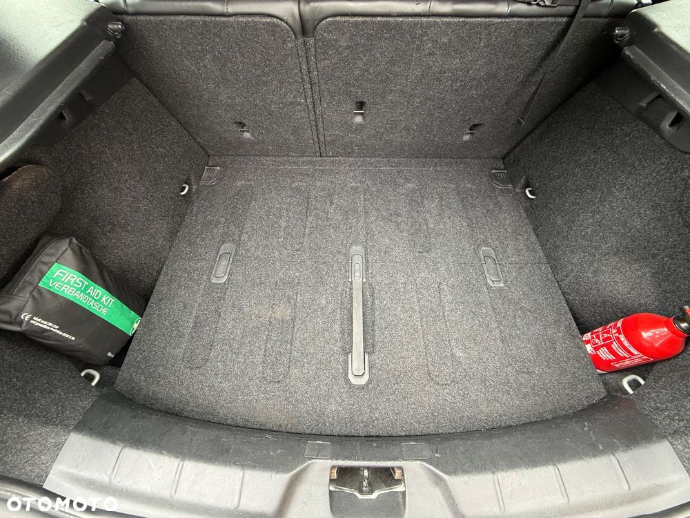 Volvo V40 Cross Country D2 Kinetic - 17