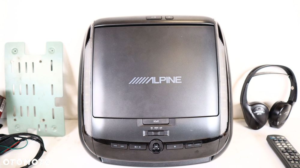 TOYOTA LAND CRUISER 200 PODSUFITKOWY MONITOR ALPINE - 2