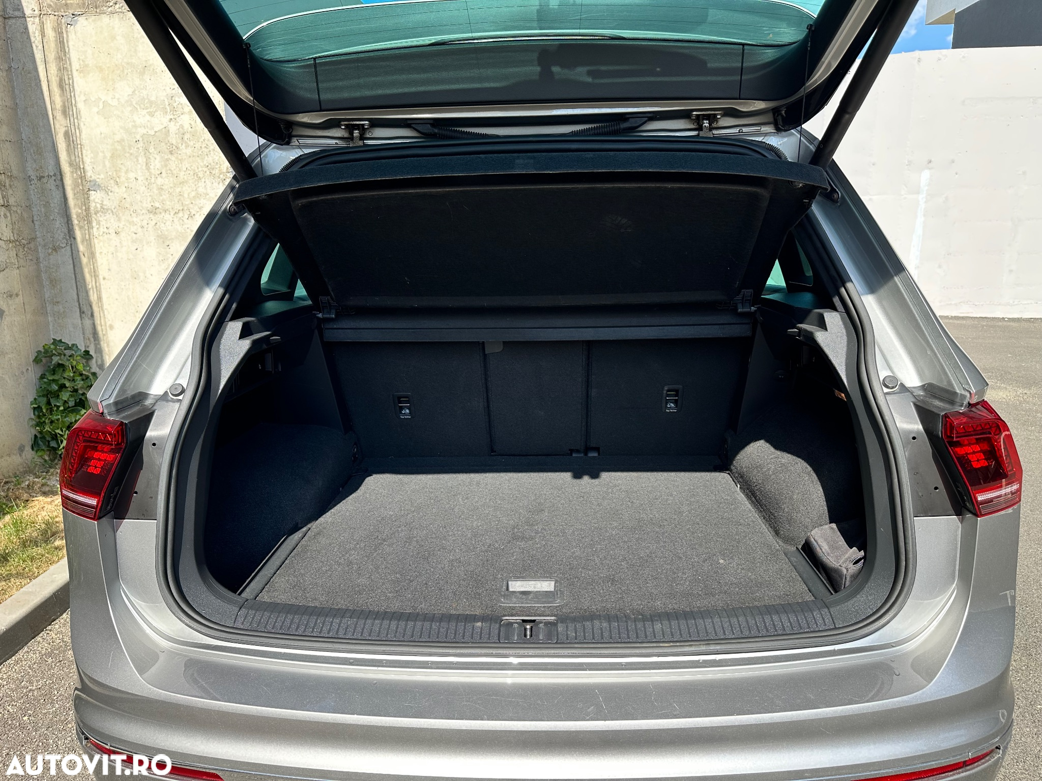 Volkswagen Tiguan 2.0 TDI SCR 4MOTION DSG R-Line - 12