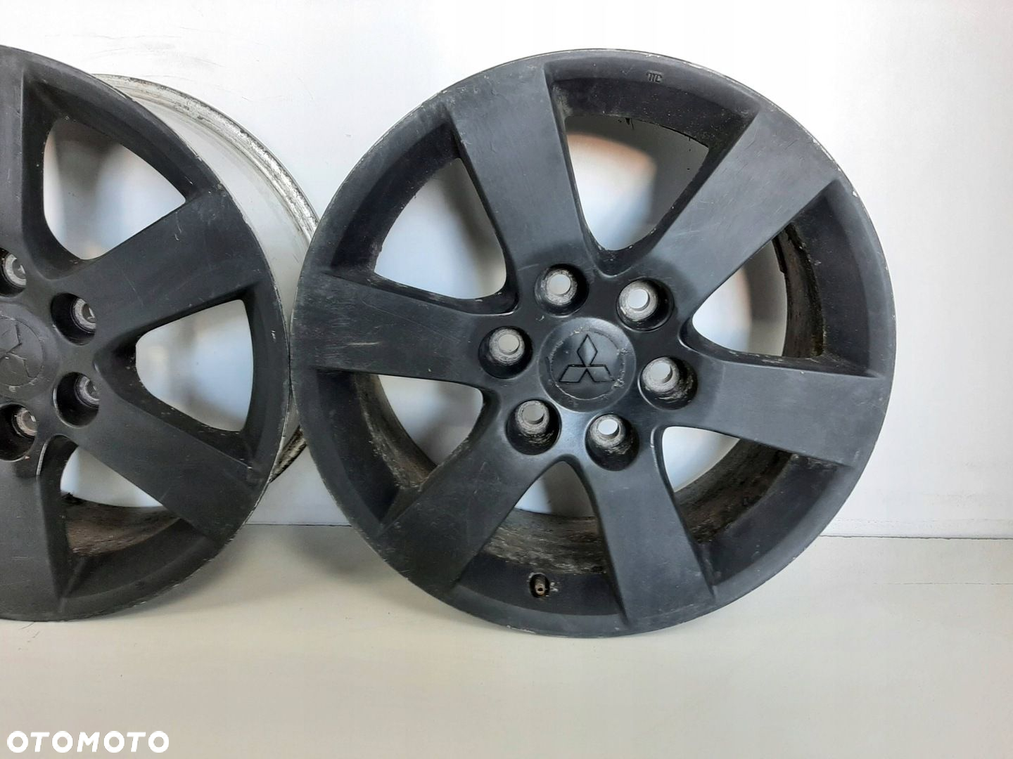 MITSUBISHI PAJERO FELGI ALUMINIOWE J18x7,5 6x139,7 ET46 OTW CENT 67,1MM - 4