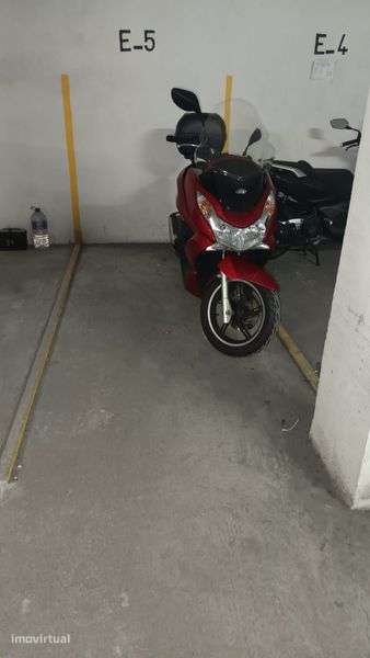 Estancionamento para Moto - Grande imagem: 2/3