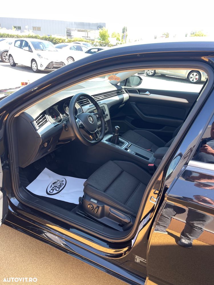 Volkswagen Passat 2.0 TDI SCR Comfortline - 30