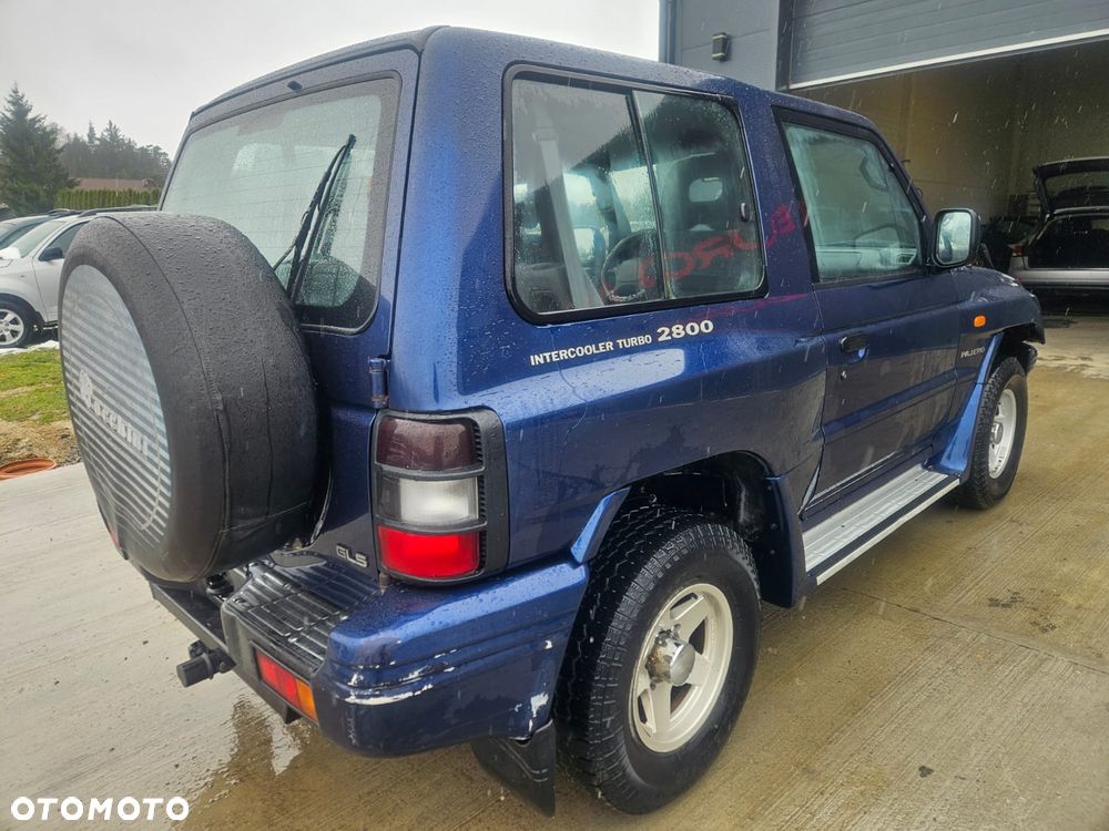 Mitsubishi Pajero - 5