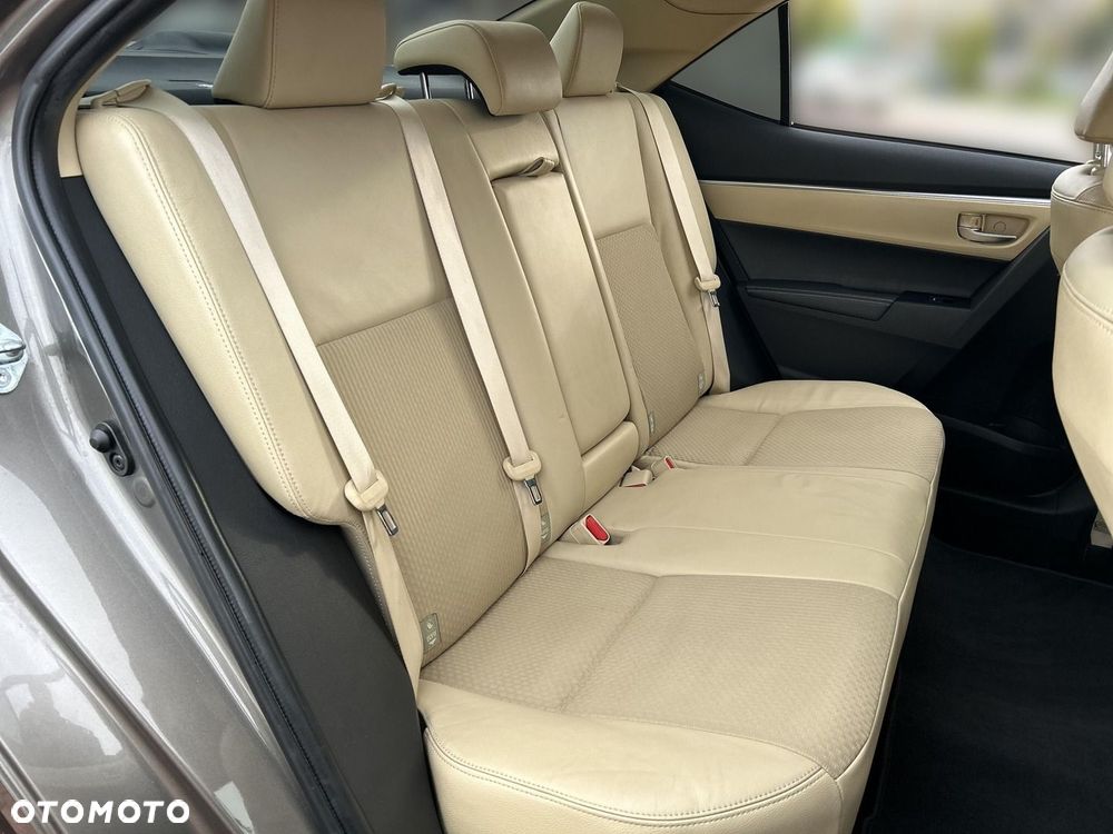 Toyota Corolla 1.6 Prestige EU6 - 22