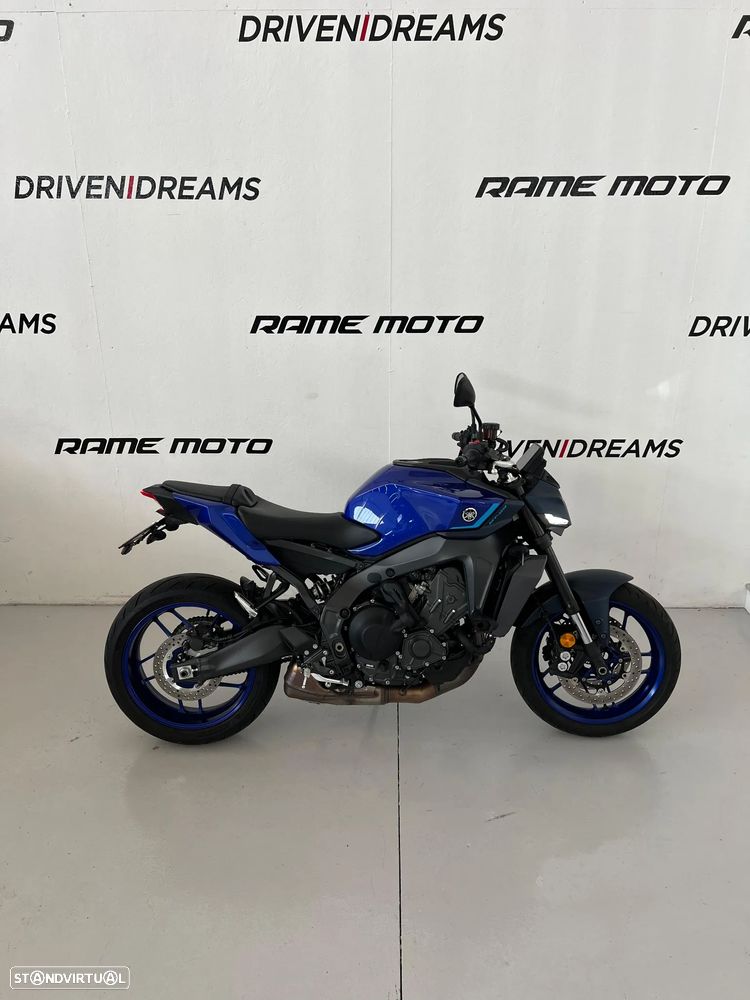 Yamaha MT-09 - 2