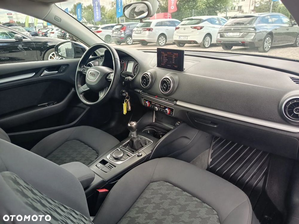 Audi A3 3-drzwiowe 1.4 TFSI Ambition - 29