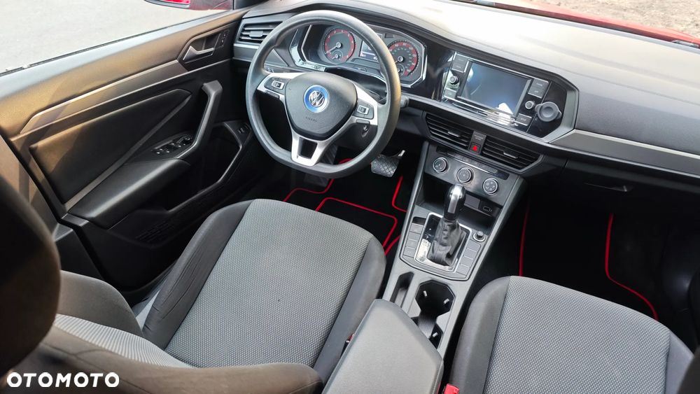 Volkswagen Jetta - 5