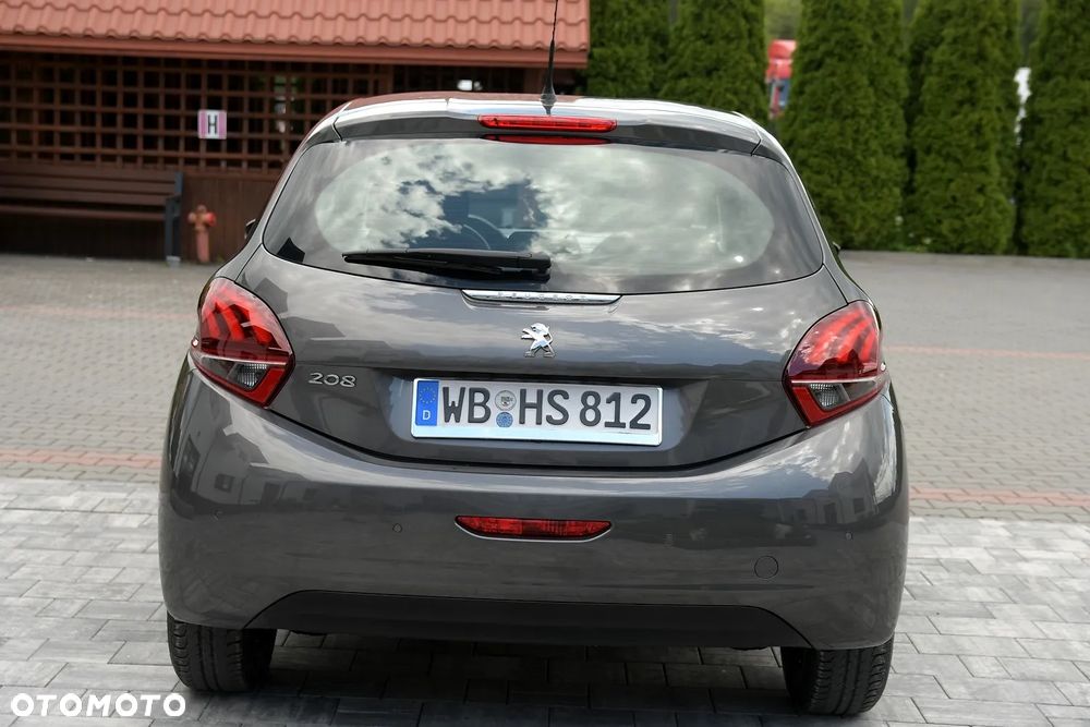 Peugeot 208 - 6