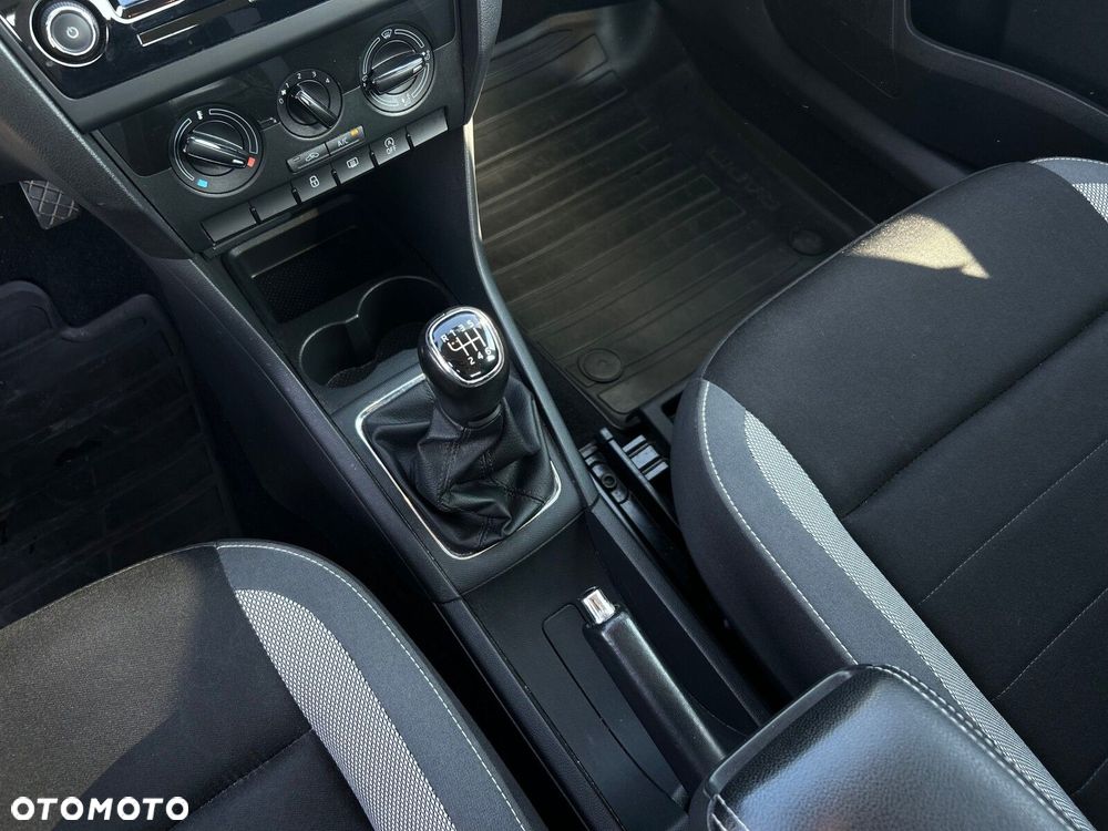 Skoda RAPID 1.0 TSI Ambition - 18