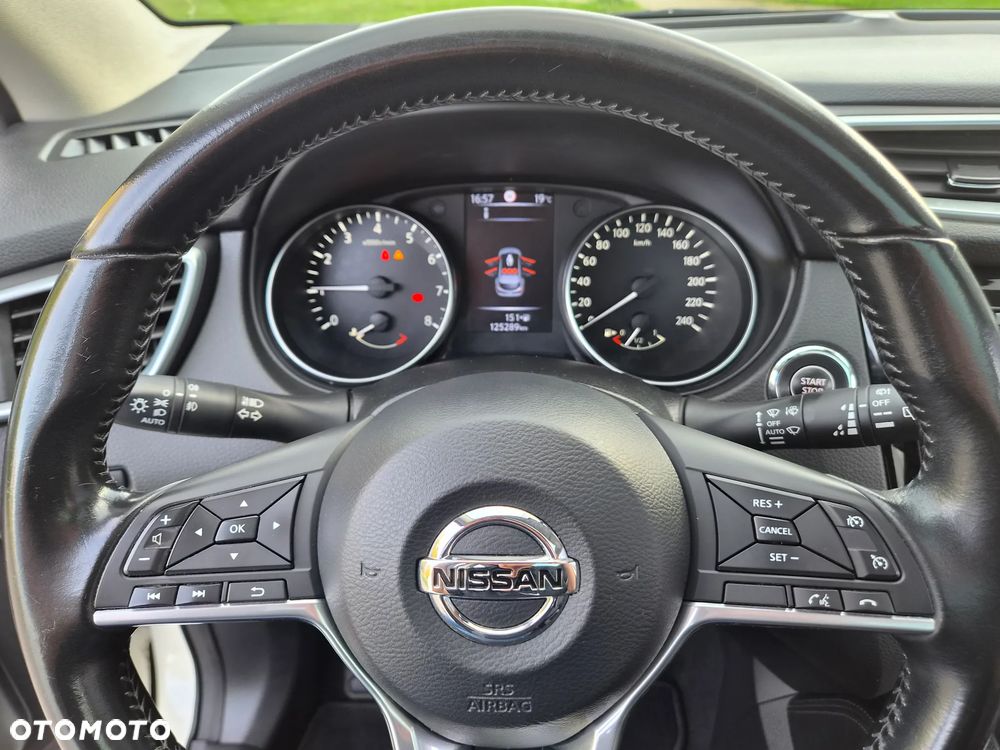 Nissan Qashqai 1.6 DIG-T N-Connecta - 18