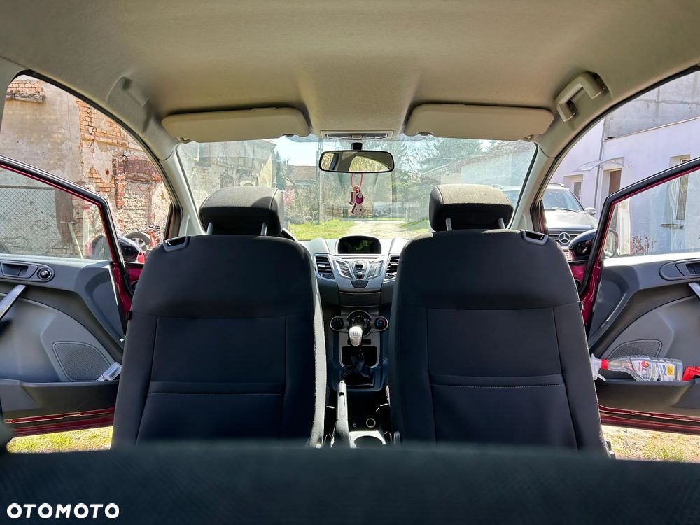 Ford Fiesta - 10