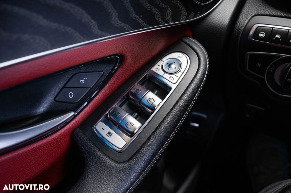 Mercedes-Benz GLC Coupe 250 4Matic 9G-TRONIC AMG Line - 27