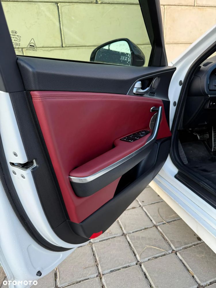 Kia Stinger 3.3 T-GDI V6 GT AWD - 22