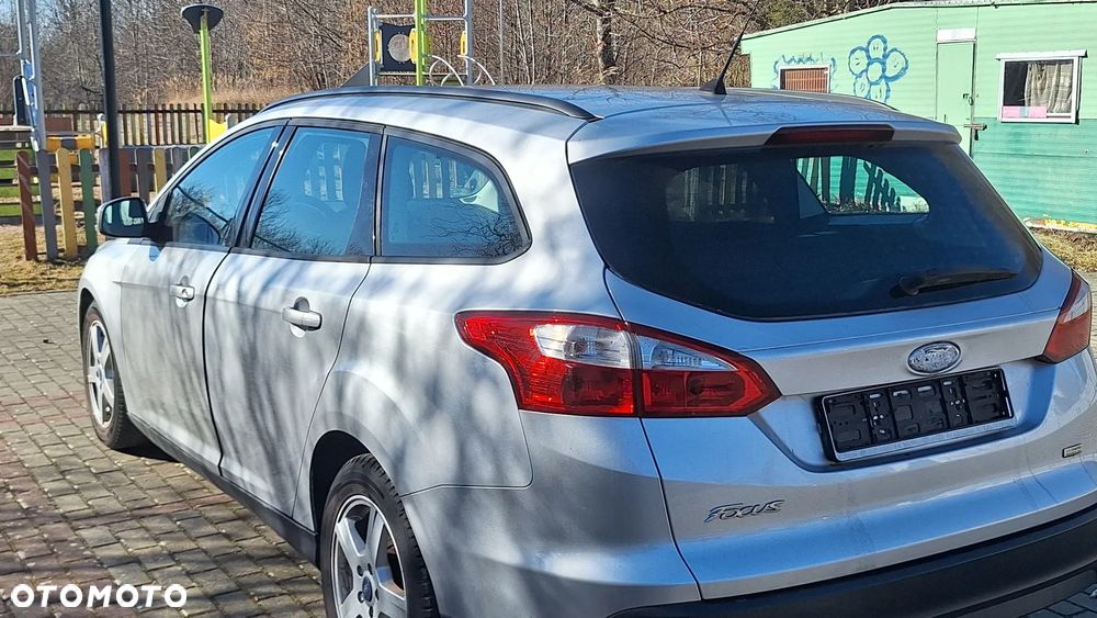 Ford Focus 1.6 TDCi DPF Titanium - 8