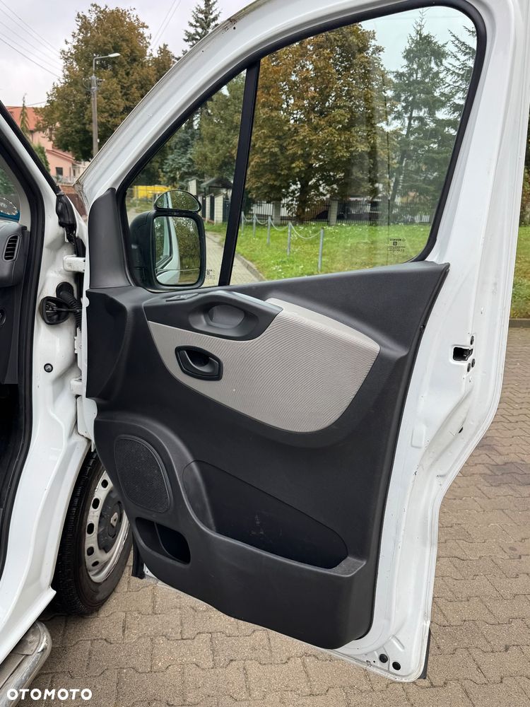 Renault Trafic - 19