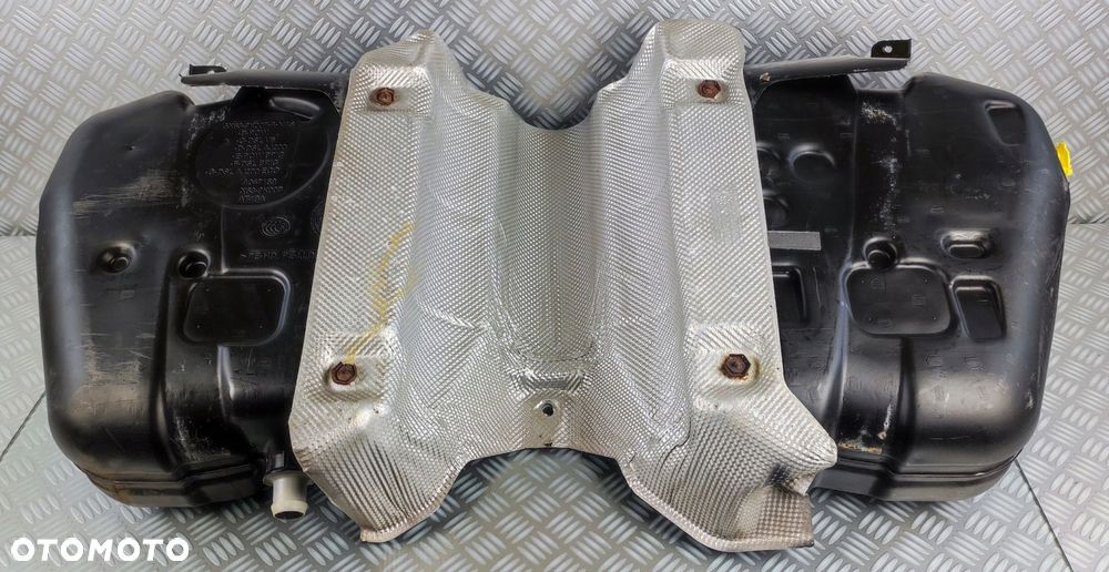 GX63-9K007-BE zbiornik bak paliwa JAGUAR XF II 2 X260 3,0 V6 BENZ AWD - 5