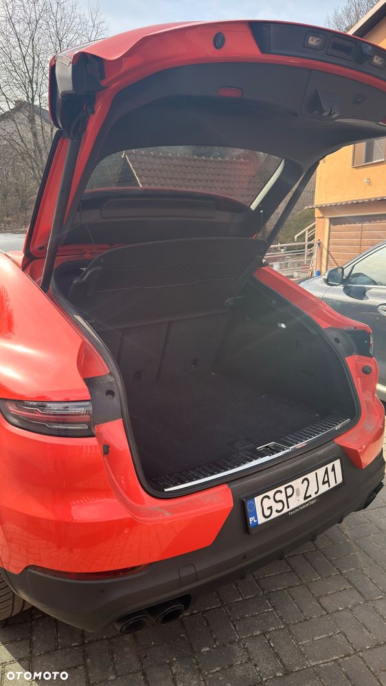 Porsche Cayenne - 16