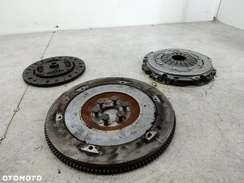 SPRZĘGŁO KOMPLETNE OPEL CORSA E 55594657 55565534 366190010   VALEO 1.2 - 7