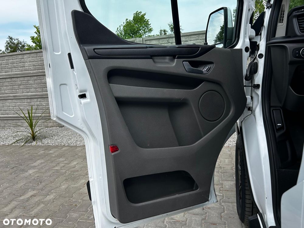 Ford Transit Custom - 13
