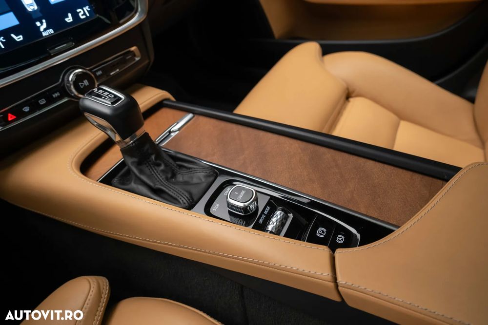 Volvo S90 D4 Inscription - 17