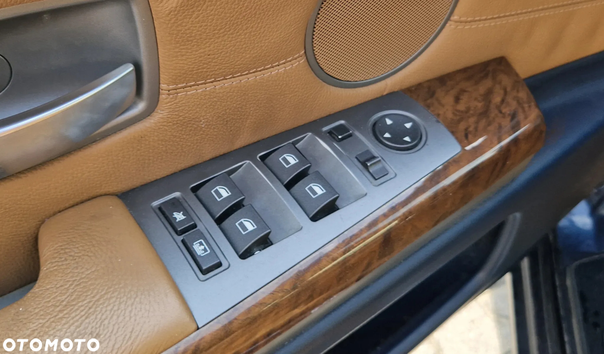 BMW Seria 7 745i - 3