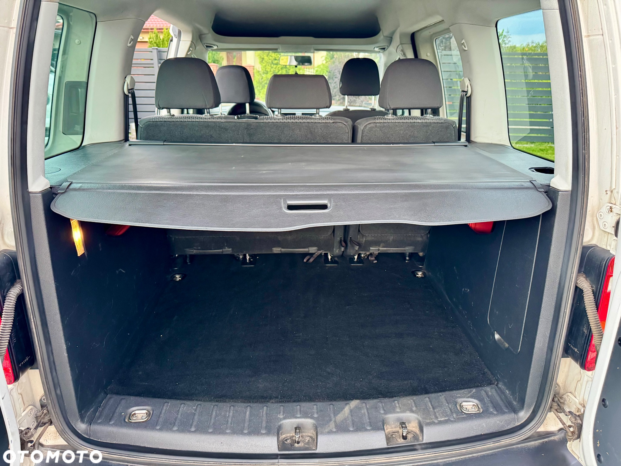 Volkswagen Caddy 2.0 TDI Comfortline - 12