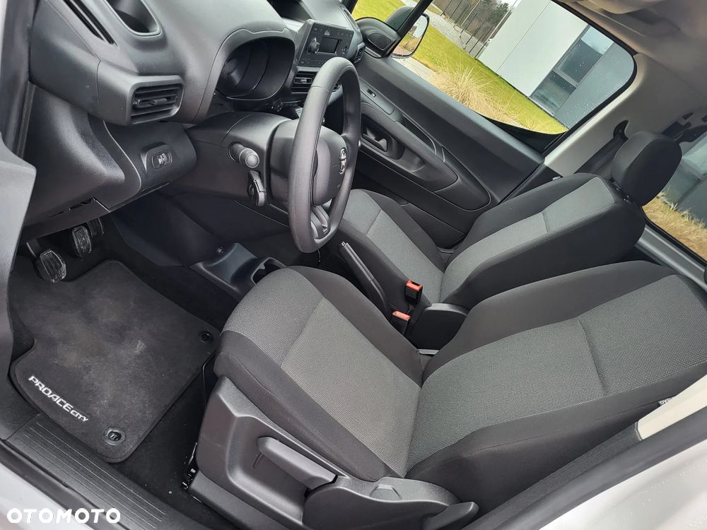 Toyota Proace City Verso 1.2 Turbo L1 Combi - 12