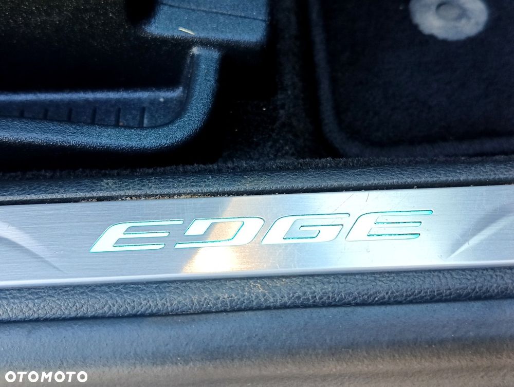 Ford Edge 2.0 TDCi Twin-Turbo 4WD Titanium - 18