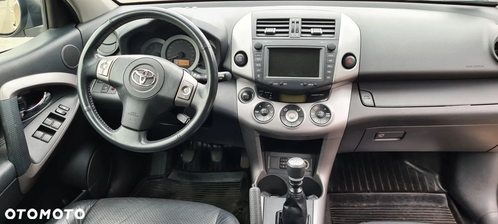 Toyota RAV4 2.2 D-4D Premium - 13