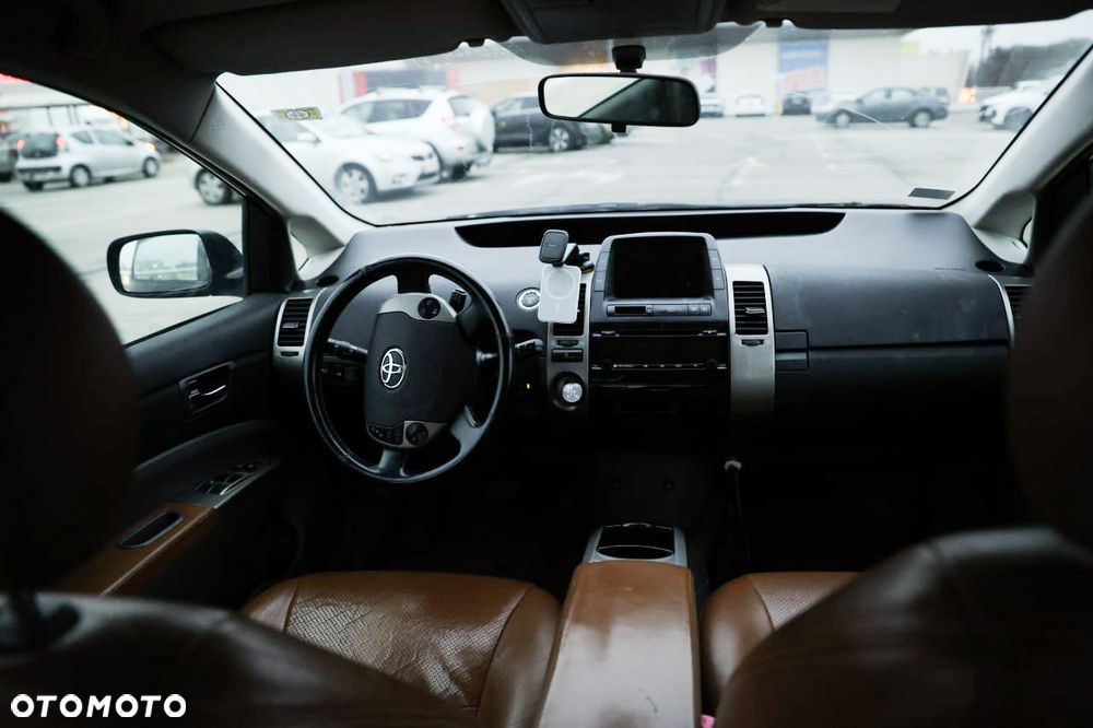 Toyota Prius - 5