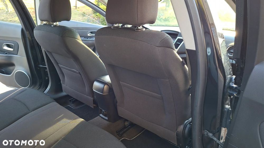 Chevrolet Cruze - 14
