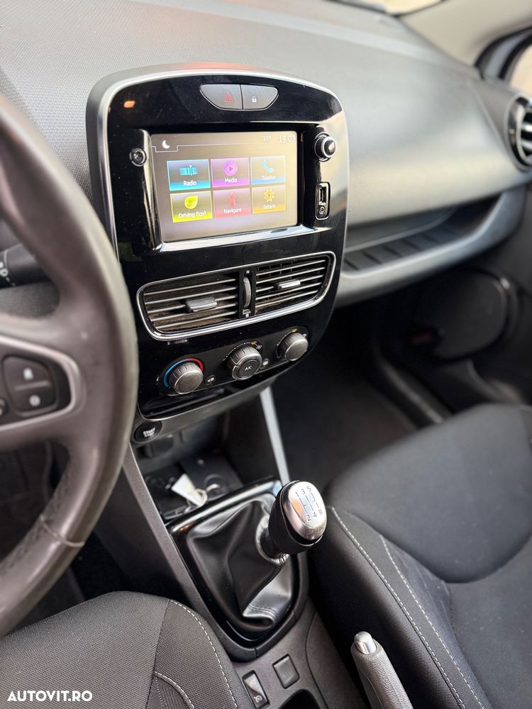 Renault Clio - 15