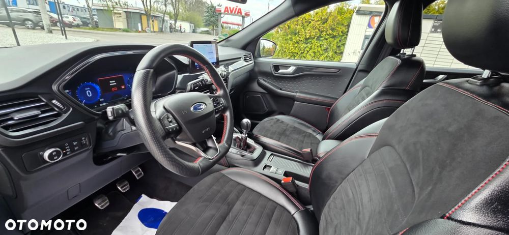 Ford Kuga 2.0 TDCi 4x4 ST-Line - 32