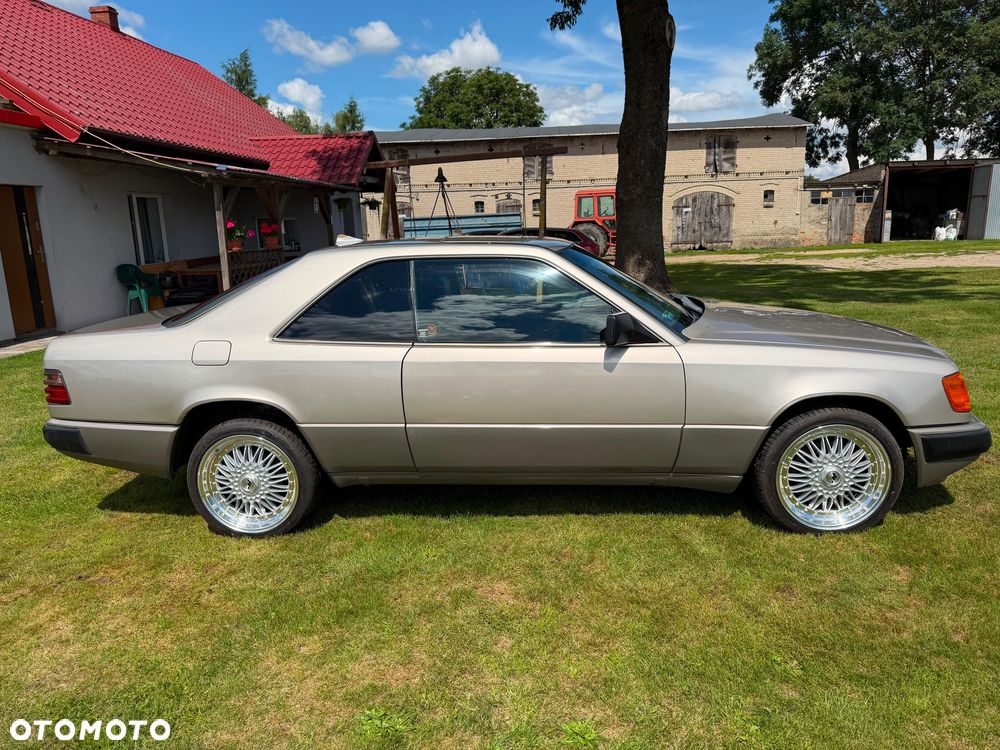 Mercedes-Benz W124 (1984-1993) - 8