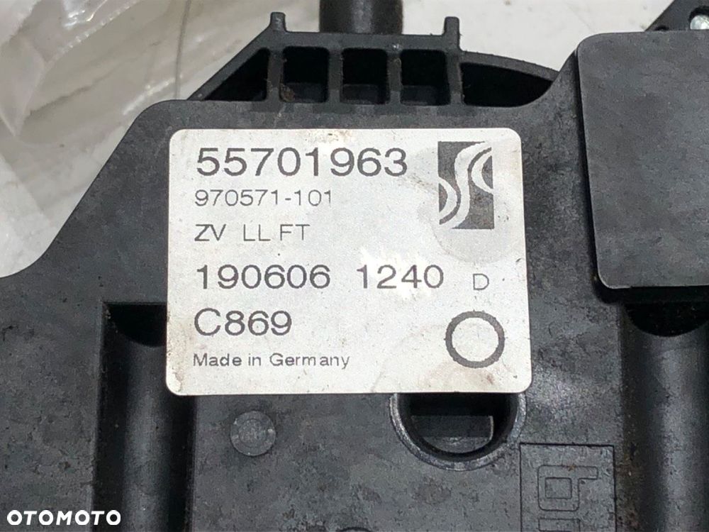 ZAMEK DRZWI LEWY PRZÓD - 105.00 PLN - FIAT GRANDE PUNTO (199_) 2005 - 2022 1.2 48 kW [65 KM] - 4