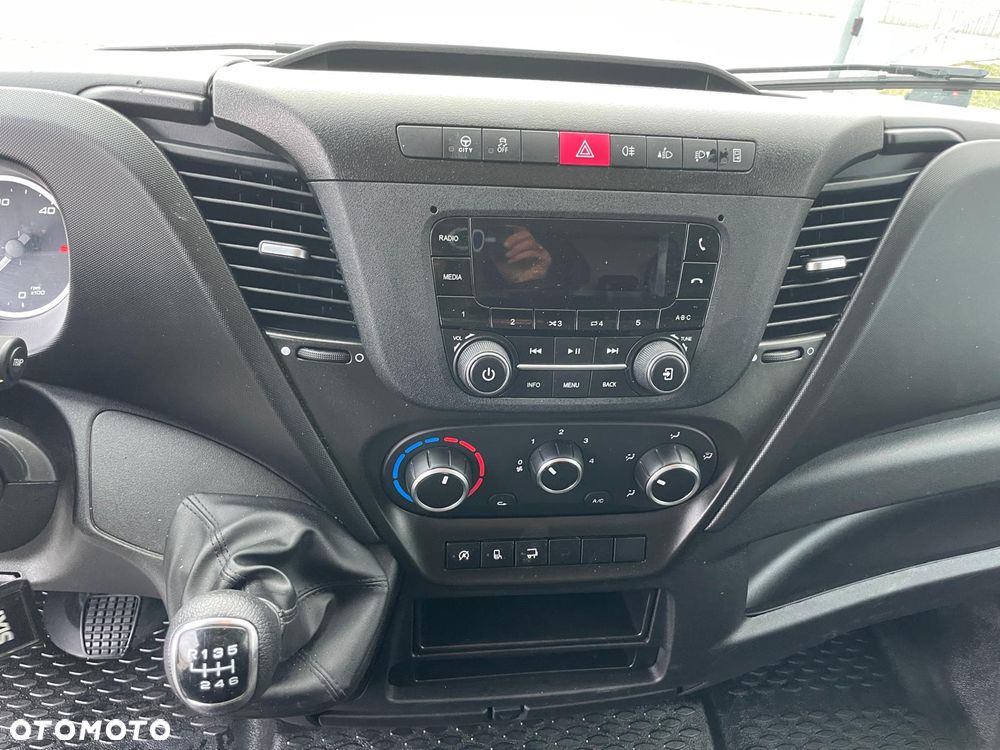 Iveco 35C16 Kontener 8EP Winda Bliźniaki - 11