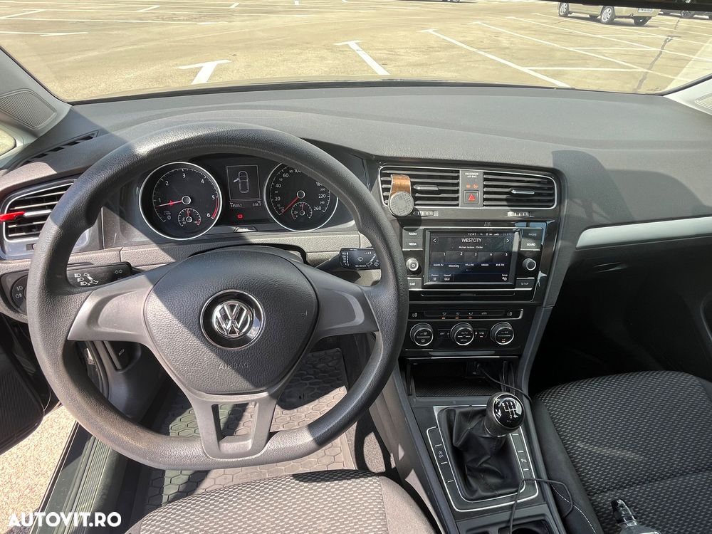Volkswagen Golf - 4