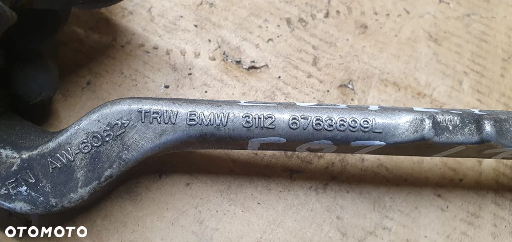 Wahacz lewy przód przedni BMW I E87 6763699L - 6