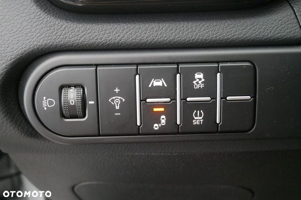 Kia Ceed - 25