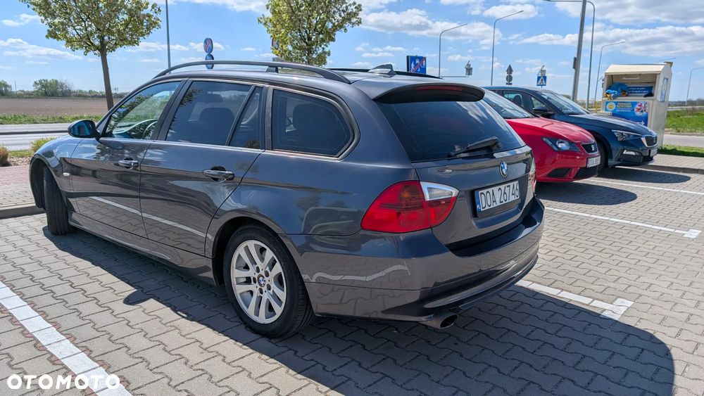 BMW Seria 3 318d DPF - 4