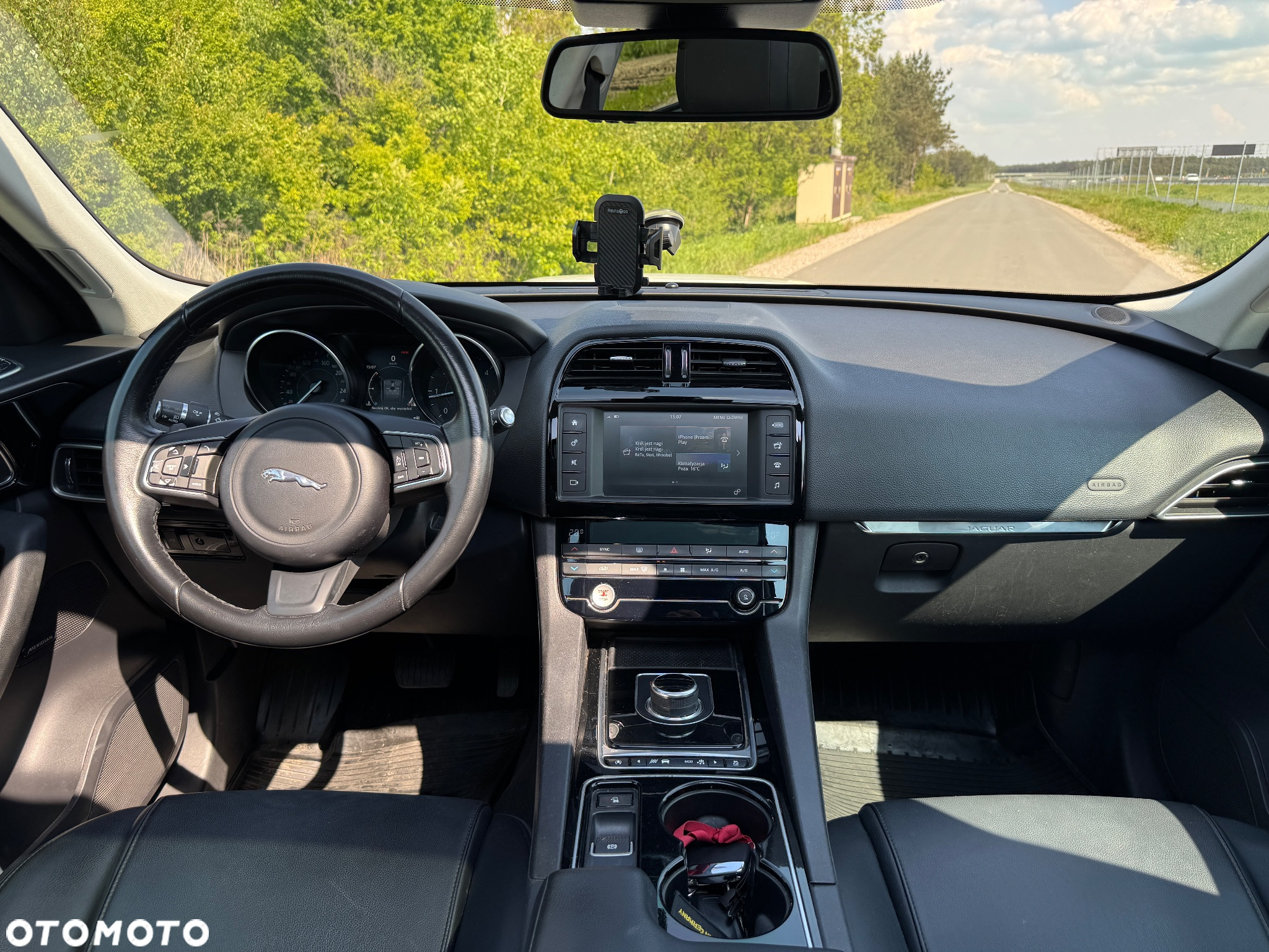 Jaguar F-Pace 20d AWD Portfolio - 7