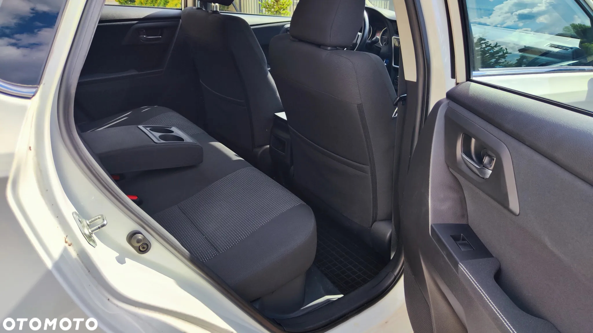 Toyota Auris 1.8 Hybrid Executive - 12