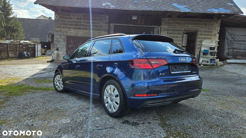 Audi A3 Sportback - 3