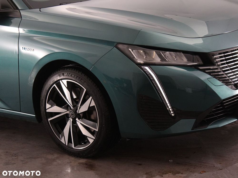 Peugeot 308 1.6 Hybrid PHEV Allure EAT8 - 18